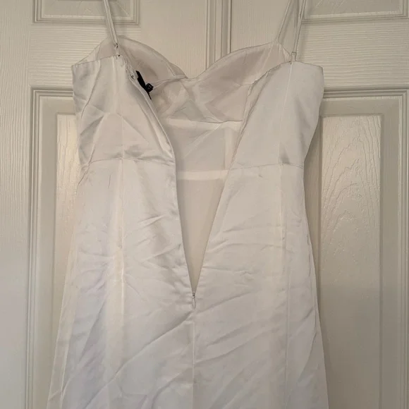 White satin midi dress with hem decoration - Picture 9 of 12